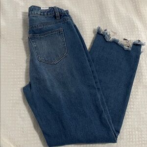 Vintage Denim Cropped Jeans with Frayed Edge